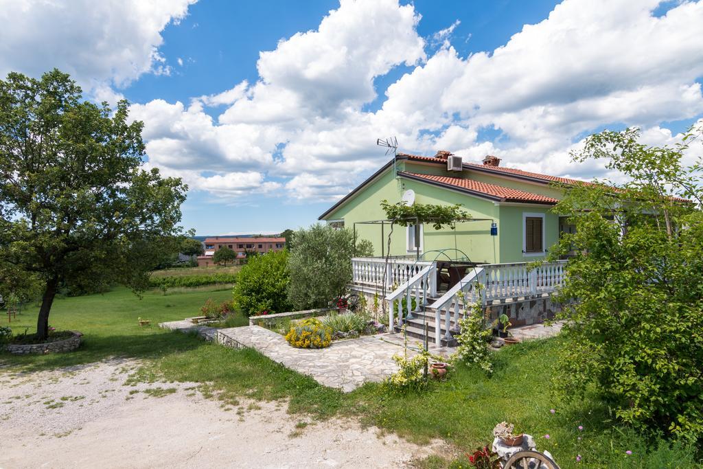 Apartments Cekada Labin  Eksteriør bilde