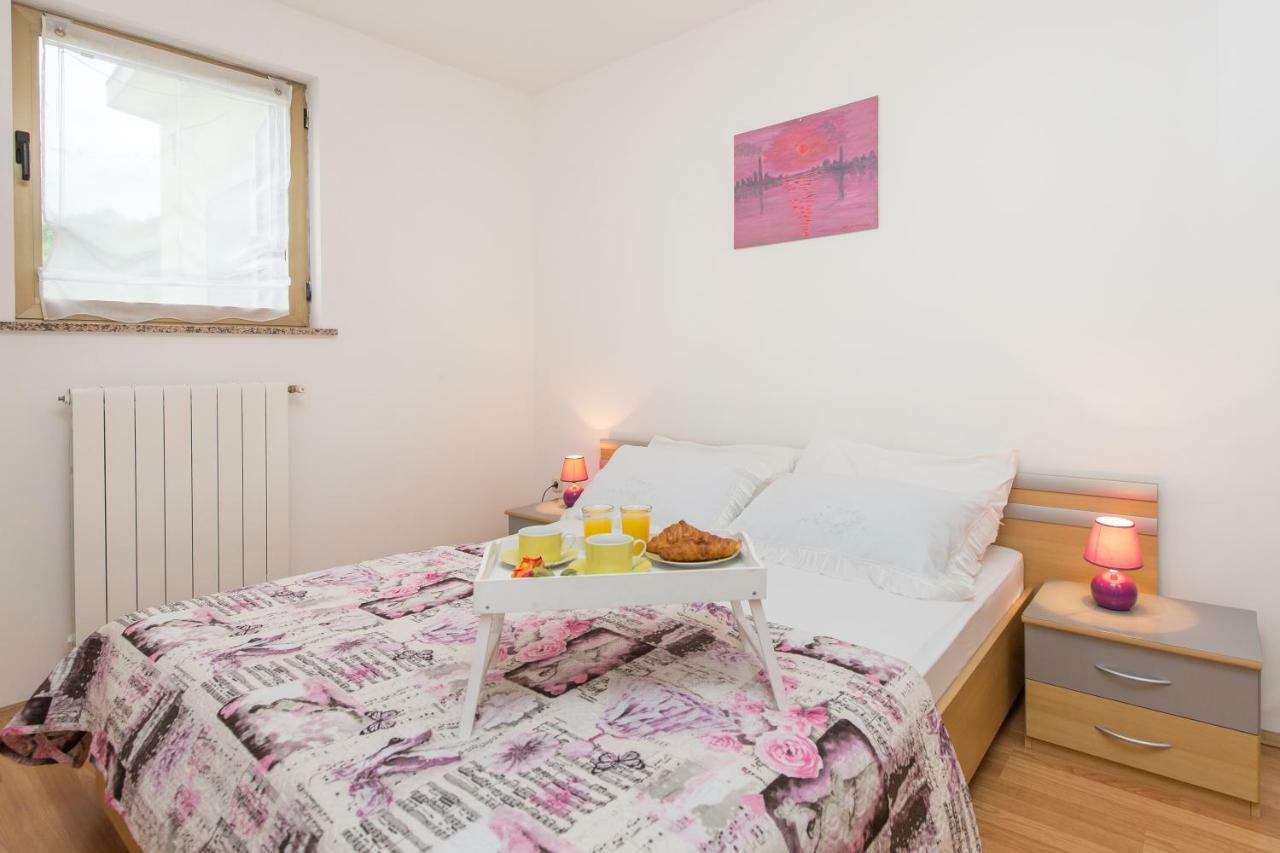 Apartments Cekada Labin  Eksteriør bilde