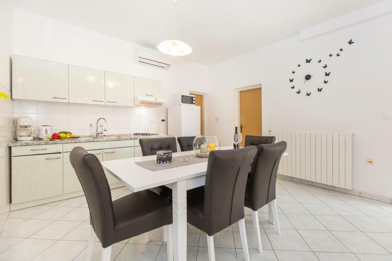 Apartments Cekada Labin  Eksteriør bilde